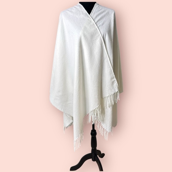 Mixit Jackets & Blazers - MIXIT Off White Soft Knit Wrap sz ONESIZE